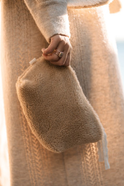 MARLOW Fluffy Clutch