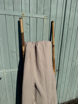 Plaid/ Drap de bain en gaze de coton taupe