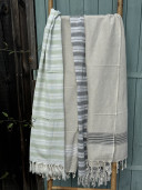 Fouta en lin beige / blanche