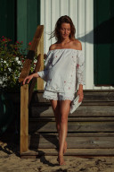 Blouse en linge ancien brodé / Pia