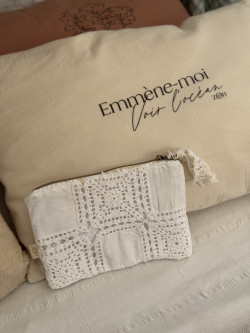 Pochette en linge ancien Chloé