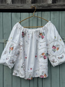 Blouse en linge ancien brodé / Pia