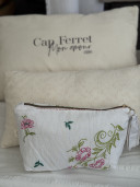 Pochette en linge ancien brodé/ OLGA
