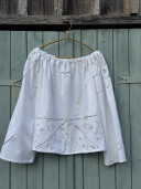 Blouse en linge ancien brodé / Billie