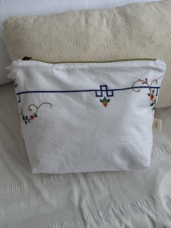 Pochette en linge ancien Zelie