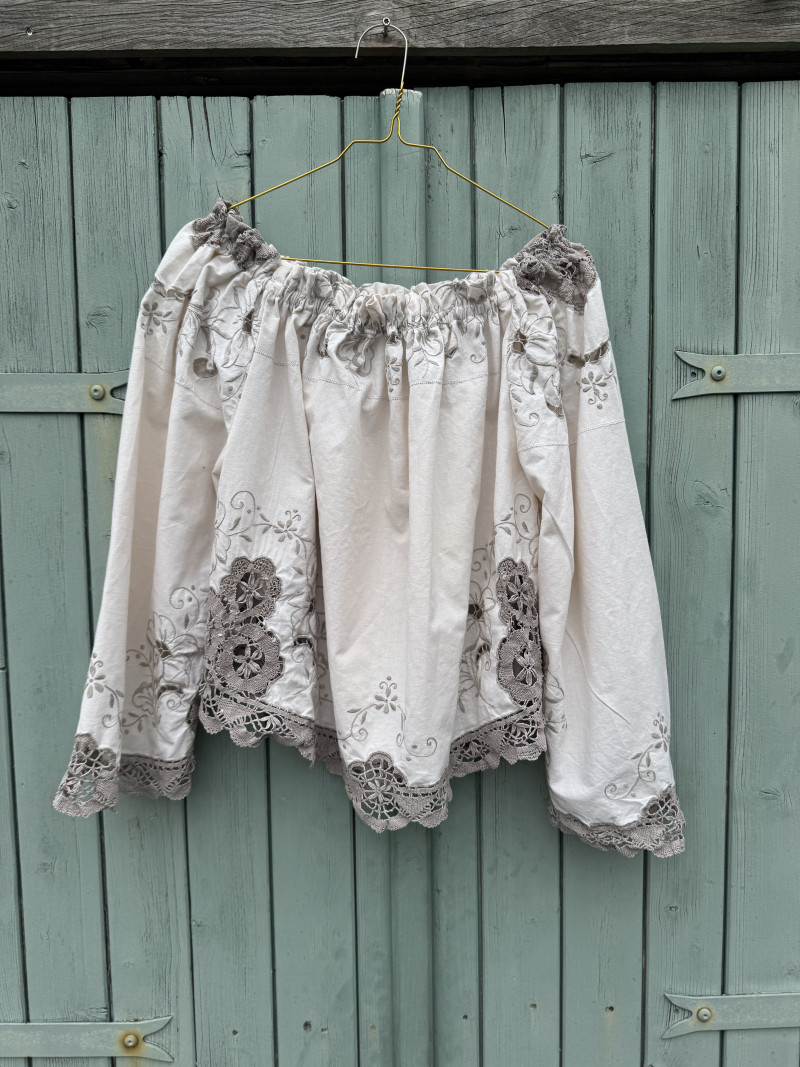 copy of Blouse en linge ancien brodé / SALMA