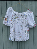Blouse en linge ancien brodé / Lauretta