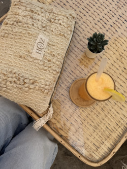 Pochette en laine Madeleine