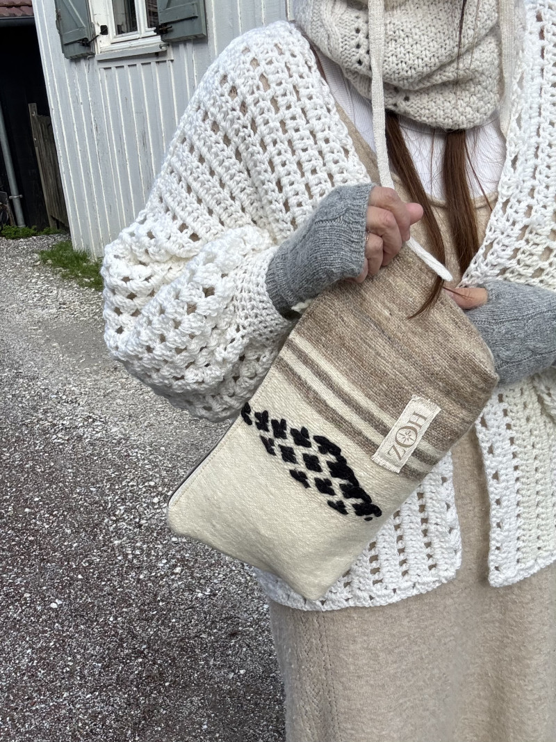 Pochette en laine Berbère