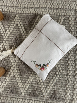 Embroidered Vintage Linen Pouch / Gina