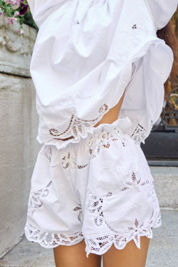 copy of Leone Vintage Linen...