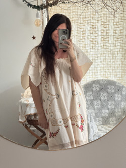 Robe longue brodée Iris