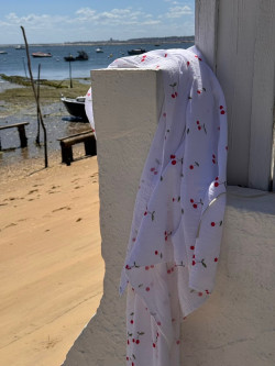 Cherry Cotton Gauze Throw