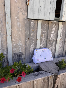 Pochette en linge ancien brodé/ Josepha