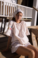 Blouse en linge ancien brodé / Billie