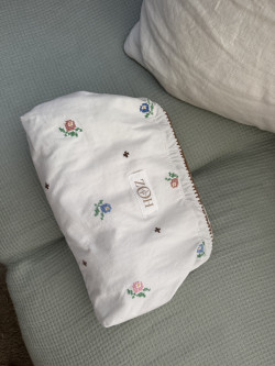 Pochette en linge ancien brodé/ Josepha