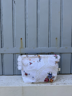 Embroidered Vintage Linen Pouch / Billie