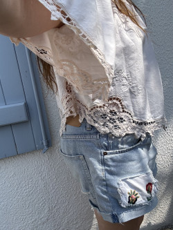 Blouse brodée en linge ancien/Axelle