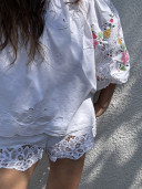 Blouse brodée en linge ancien/ IRIS