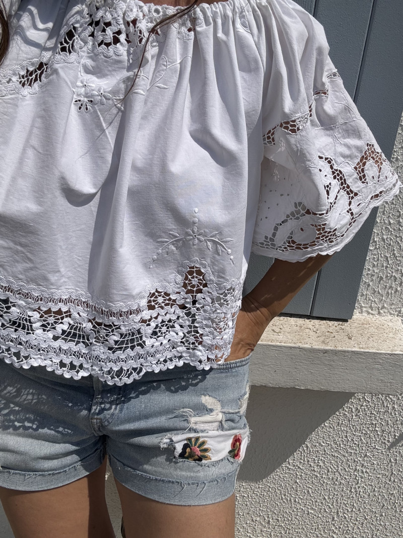 Embroidered Vintage Linen Blouse / MIA