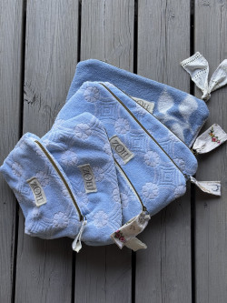 Pochette éponge bleu ciel