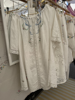 Robe brodée Gina
