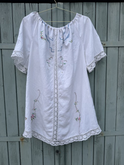 Robe brodée Gina