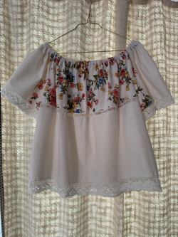 copy of Blouse en linge ancien brodé / Esmée