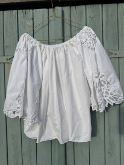 Blouse brodée Donna