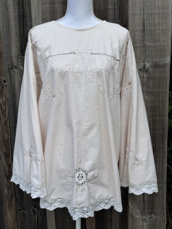Robe brodée Macha