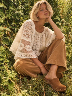 Blouse brodée en crochet /...