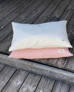 Housse de coussin en nid d'abeille rose