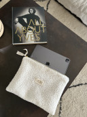 Pochette IPAD/MACBOOK - Ninon bouclette blanche